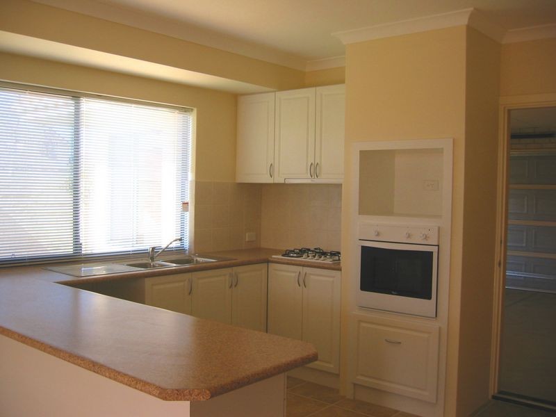 8 Davidia Lake Drive, Canning Vale WA 6155