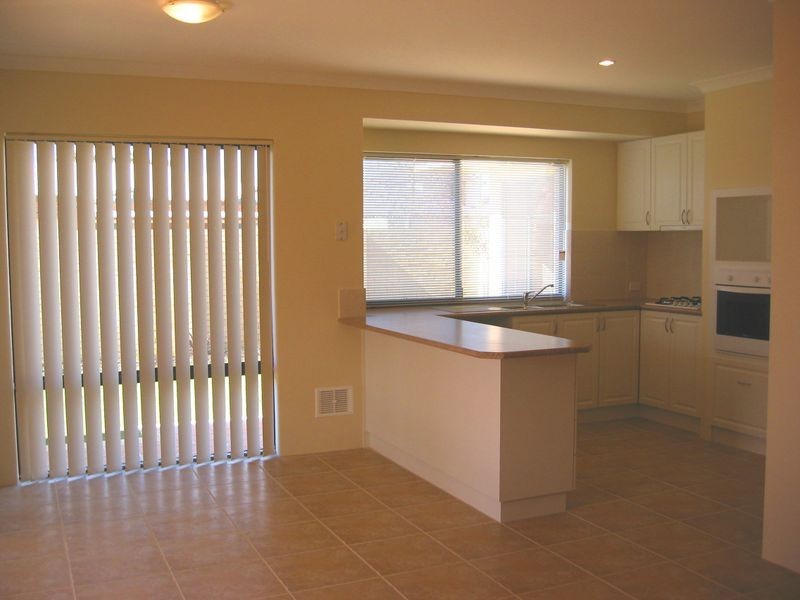 8 Davidia Lake Drive, Canning Vale WA 6155