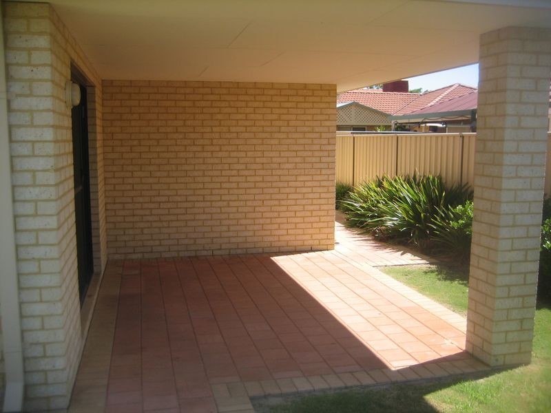 8 Davidia Lake Drive, Canning Vale WA 6155