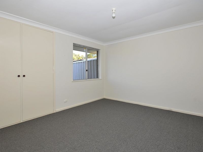 4 Hadlow Court, Leeming WA 6149