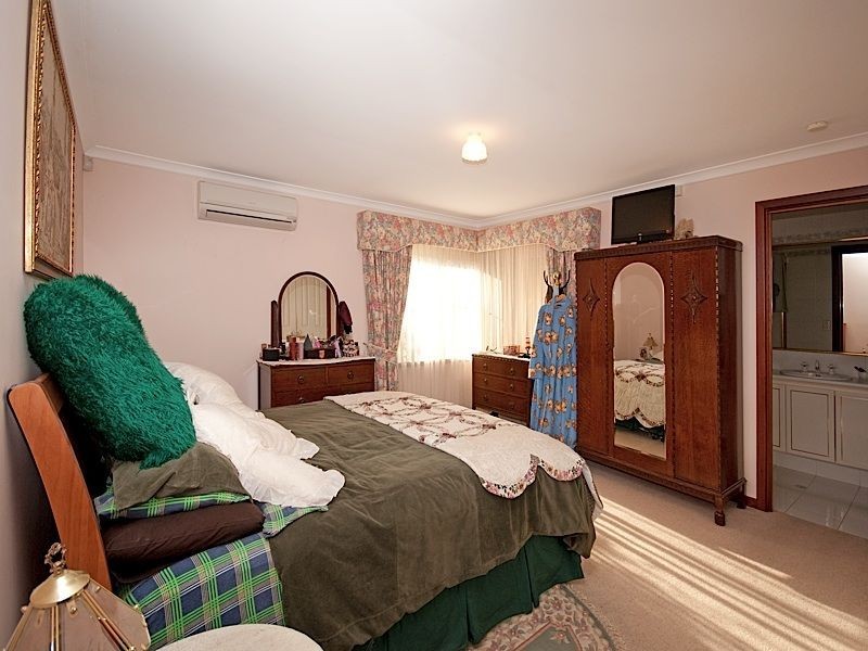 3 Olsen Court, Leeming WA 6149