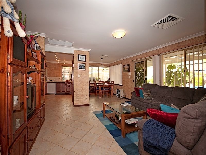 3 Olsen Court, Leeming WA 6149