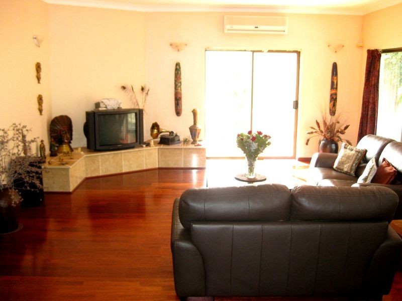 2 Blain Court, Leeming WA 6149
