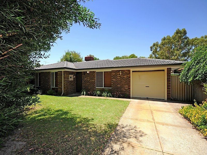 15 Krugger Place, Leeming WA 6149