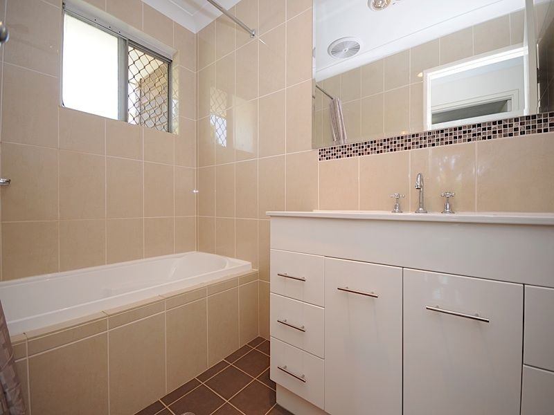 15 Krugger Place, Leeming WA 6149