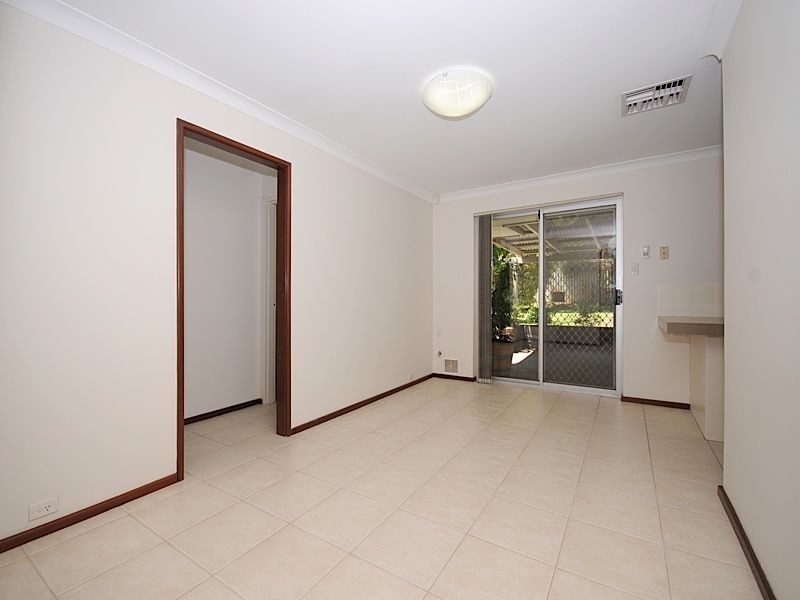 15 Krugger Place, Leeming WA 6149