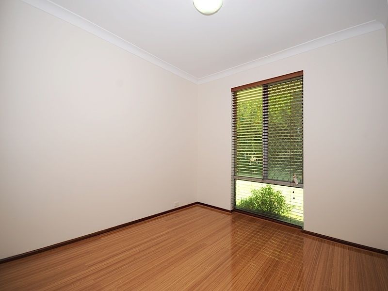 15 Krugger Place, Leeming WA 6149