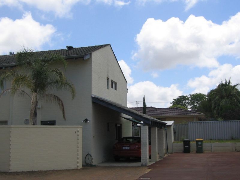 1/12 Lawrence Street, Como WA 6152