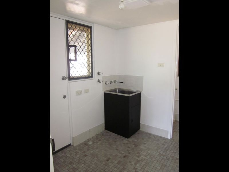 1/12 Lawrence Street, Como WA 6152