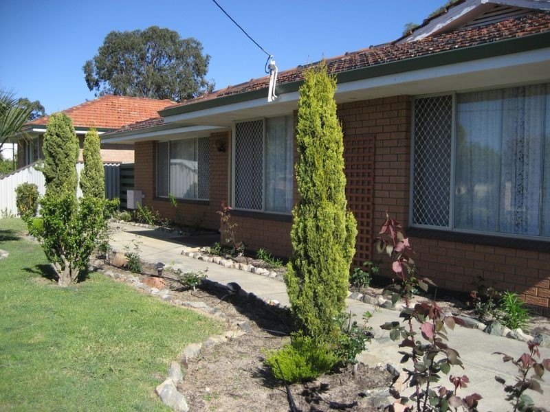 15 Lalor Road, Kenwick WA 6107