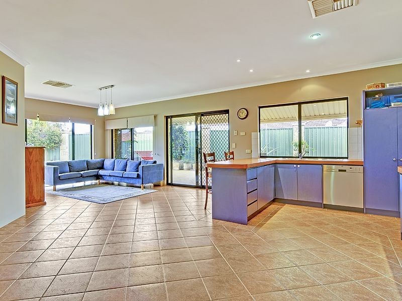 184 Glen Iris Drive, Jandakot WA 6164