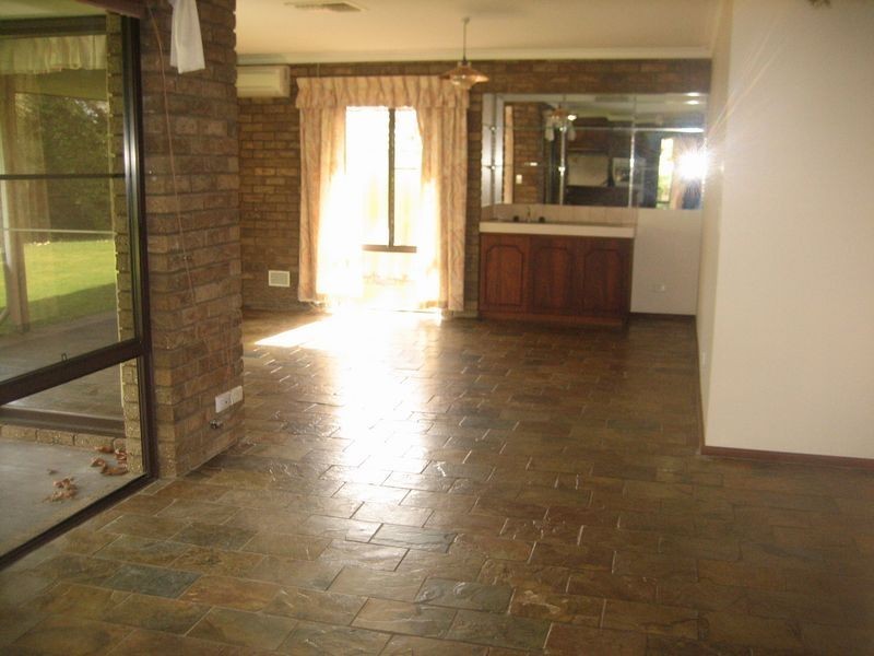 5 Casserly Drive, Leeming WA 6149