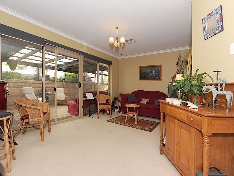 6 Shemels Court, Leeming WA 6149