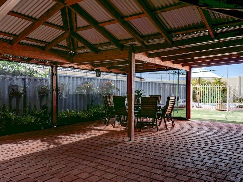 30 Fernleaf Court, Leeming WA 6149