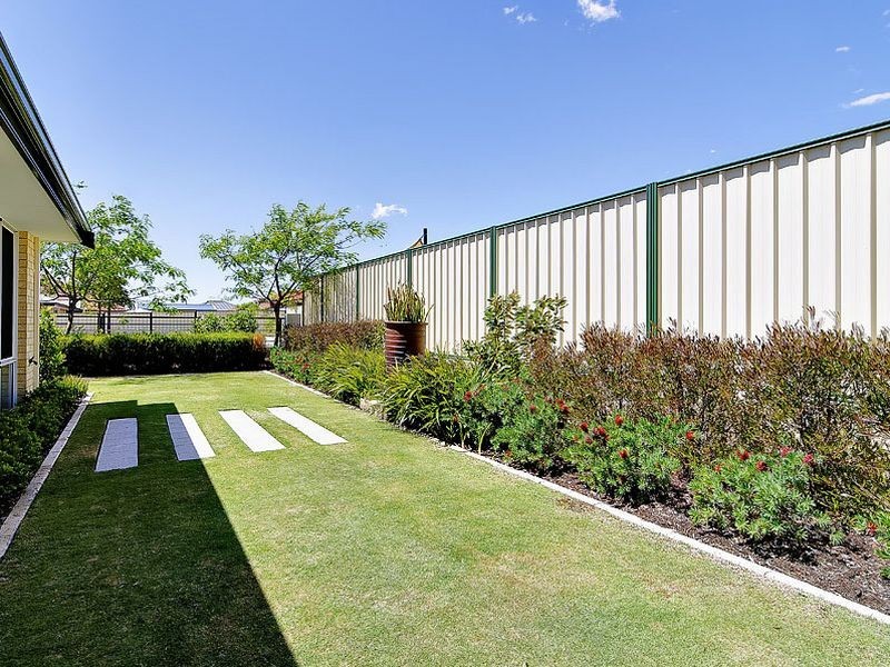 49 Macquarie Bvd, Hammond Park WA 6164