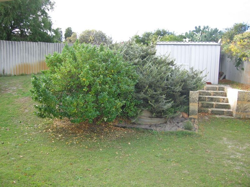 35B Burnett Avenue, Leeming WA 6149