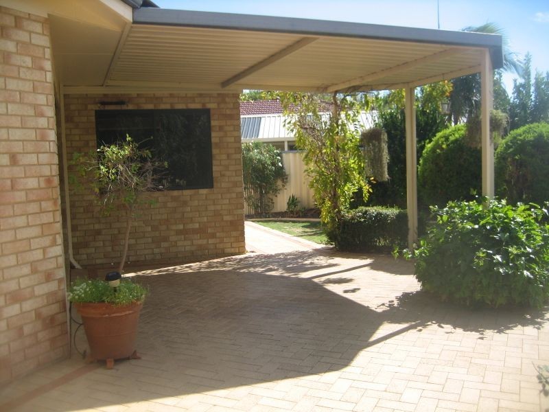 36 St Claire Gardens, Atwell WA 6164