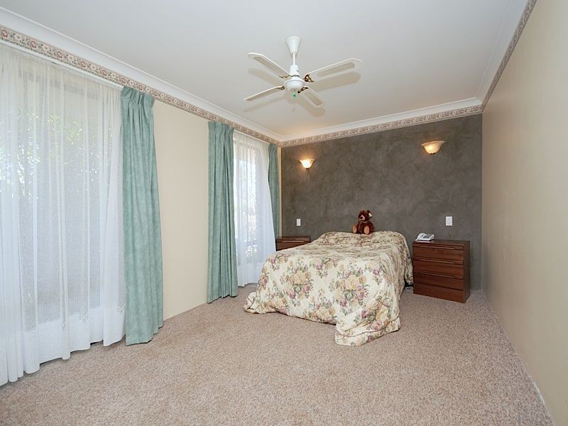 5 Calley Drive, Leeming WA 6149