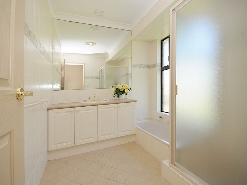 5 Calley Drive, Leeming WA 6149