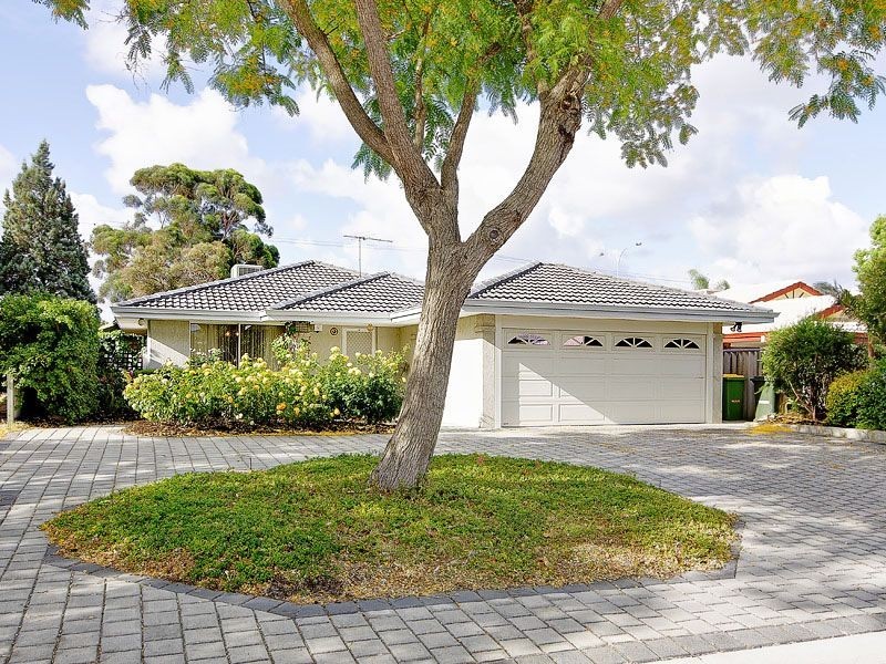 25 Stuart Court, Bateman WA 6150