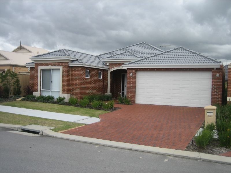 54 Claridge Circle, Thornlie WA 6108