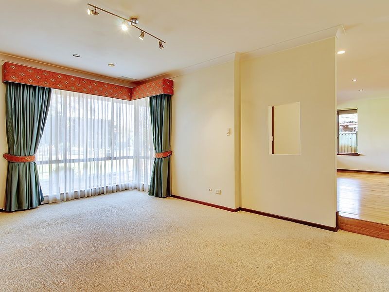 31 Thompson Way, Bull Creek WA 6149