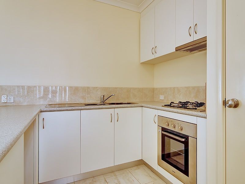 2/34 Friar Road, Armadale WA 6112