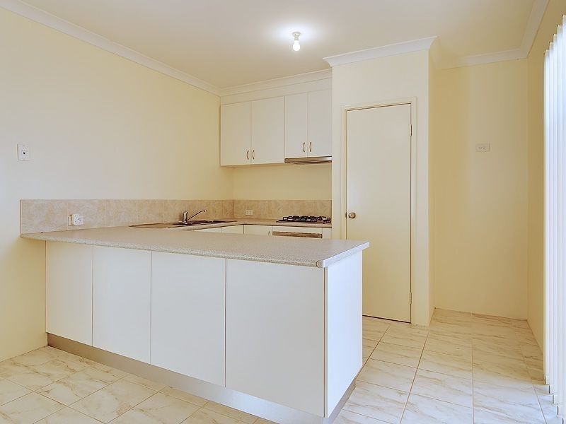 2/34 Friar Road, Armadale WA 6112