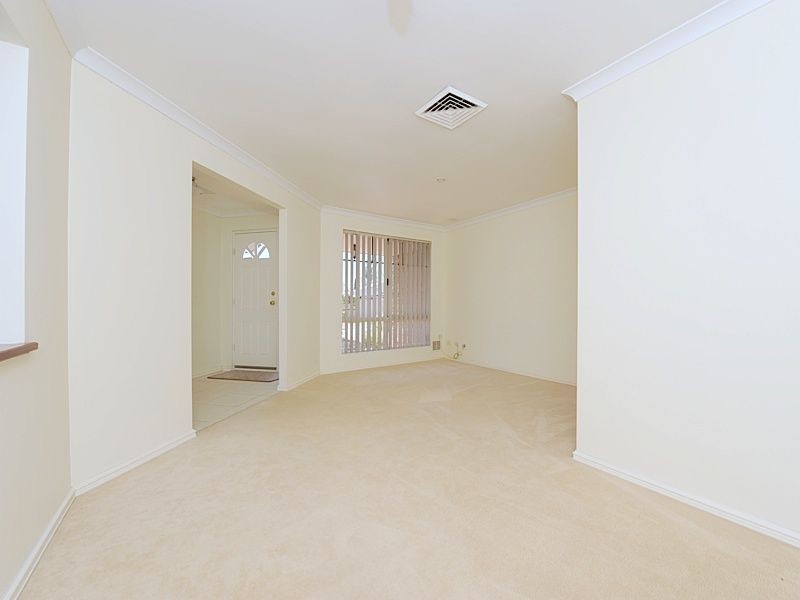 16 Mettler Court, Canning Vale WA 6155