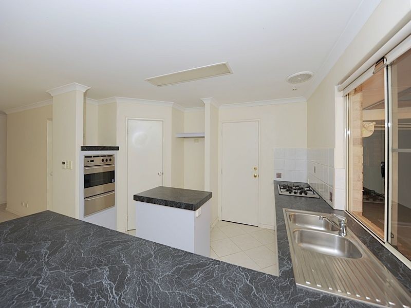 16 Mettler Court, Canning Vale WA 6155