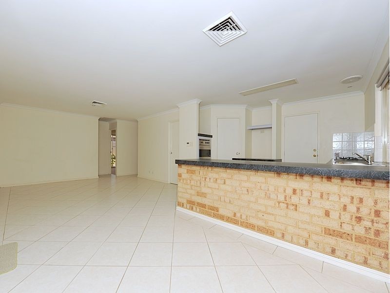 16 Mettler Court, Canning Vale WA 6155