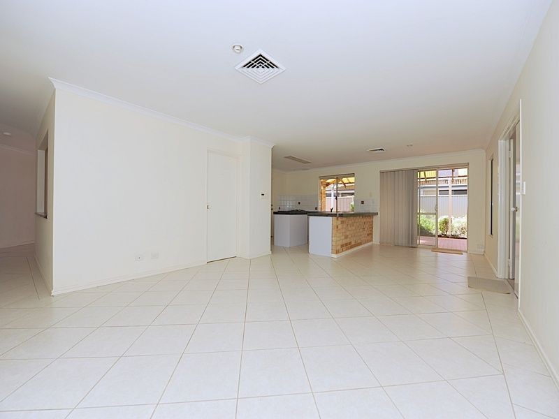 16 Mettler Court, Canning Vale WA 6155
