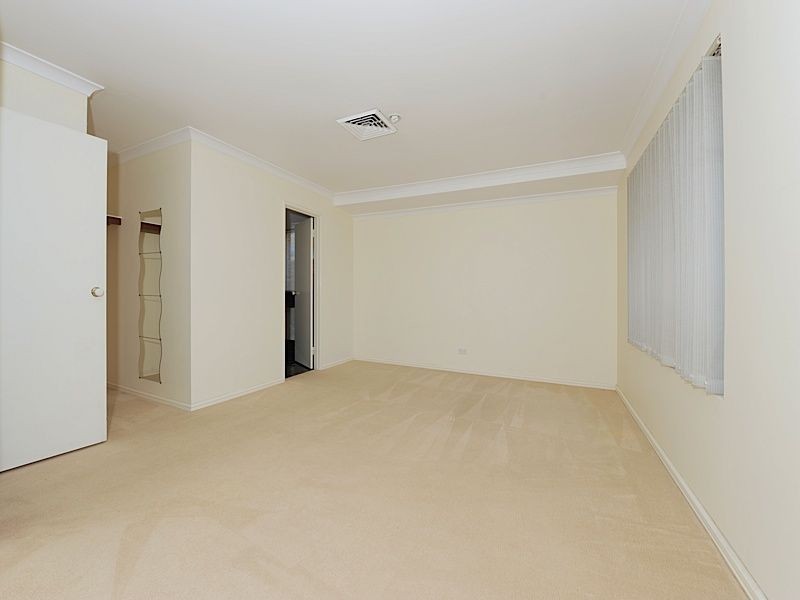 16 Mettler Court, Canning Vale WA 6155