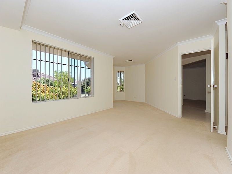 16 Mettler Court, Canning Vale WA 6155