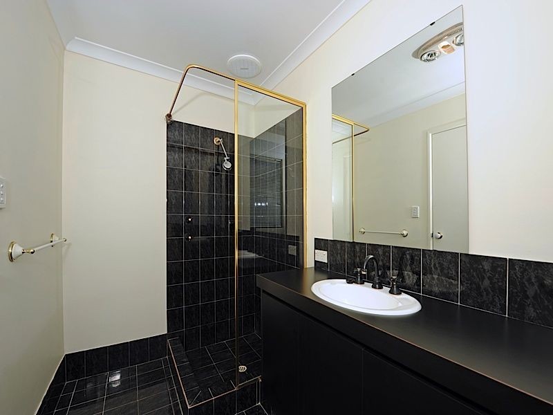 16 Mettler Court, Canning Vale WA 6155