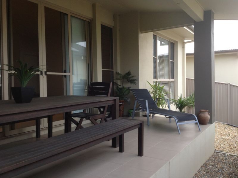 2 27 Newcastle Drive, Pottsville NSW 2489