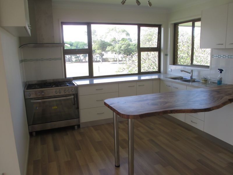 2 Coronation Ave, Pottsville NSW 2489