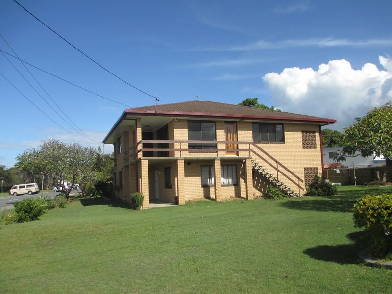 2 Coronation Ave, Pottsville NSW 2489