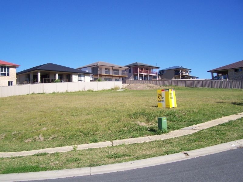 18 Mylestrom Circle, Pottsville NSW 2489