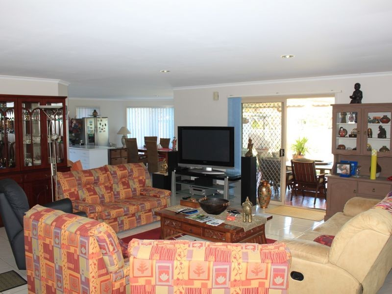 4 Edinburgh Court, Pottsville NSW 2489