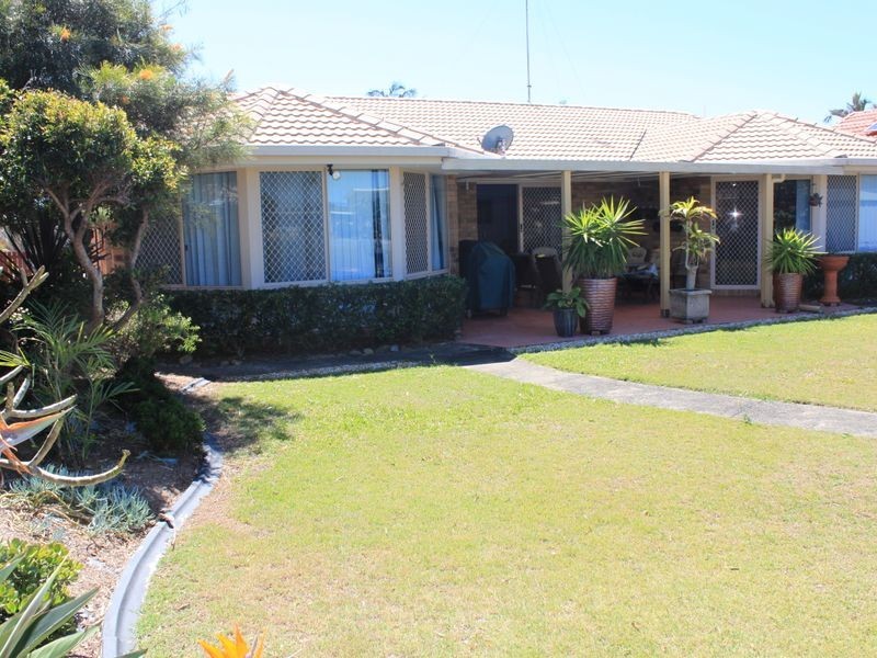 4 Edinburgh Court, Pottsville NSW 2489