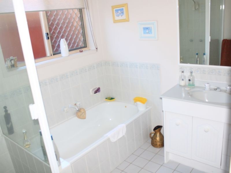 4 Edinburgh Court, Pottsville NSW 2489