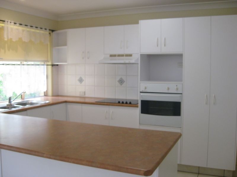 1/2 Paula Court, Hastings Point NSW 2489