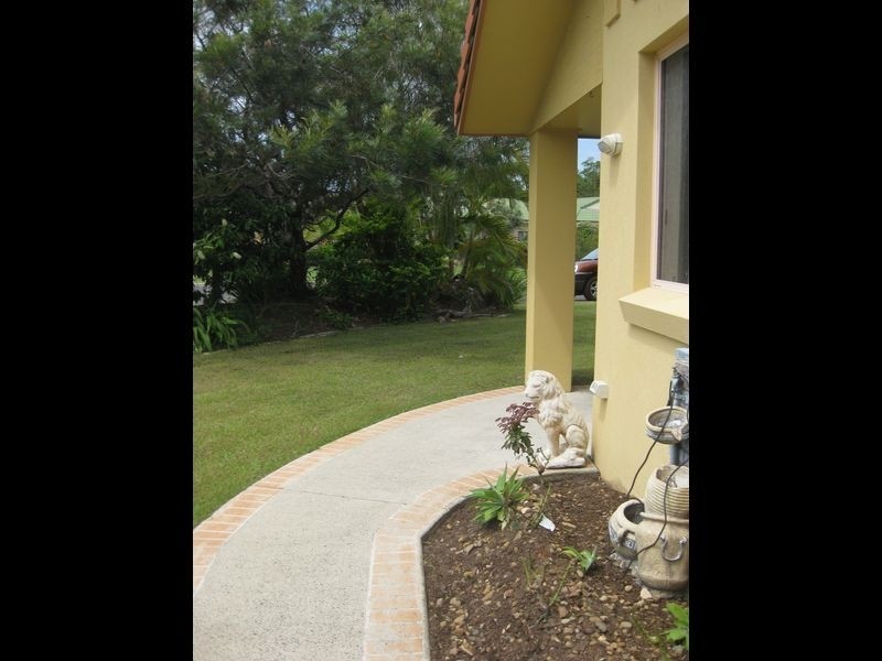 1/2 Paula Court, Hastings Point NSW 2489