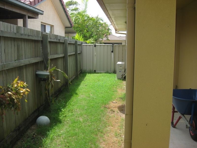 1/2 Paula Court, Hastings Point NSW 2489