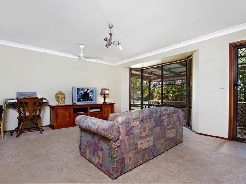 33 Mckenzie Avenue, Hastings Point NSW 2489