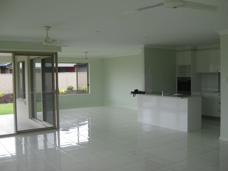 62 Lennox Circuit, Pottsville NSW 2489