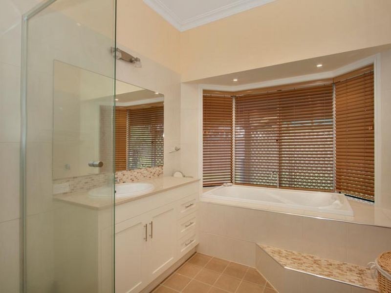 8 Glenbrae Drive, Terranora NSW 2486