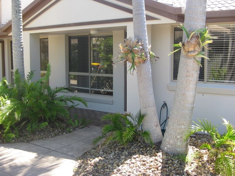 3/2 Hampton Court, Pottsville NSW 2489