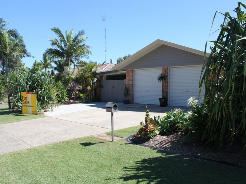 33 Victoria Avenue, Pottsville NSW 2489